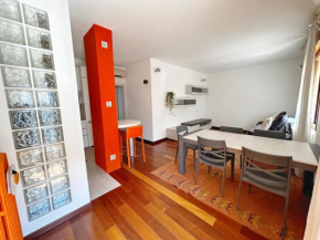 Orange apartment Zelarino
